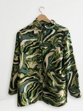 RIXO Olive and Cream Swirl Print Button-Down Shirt